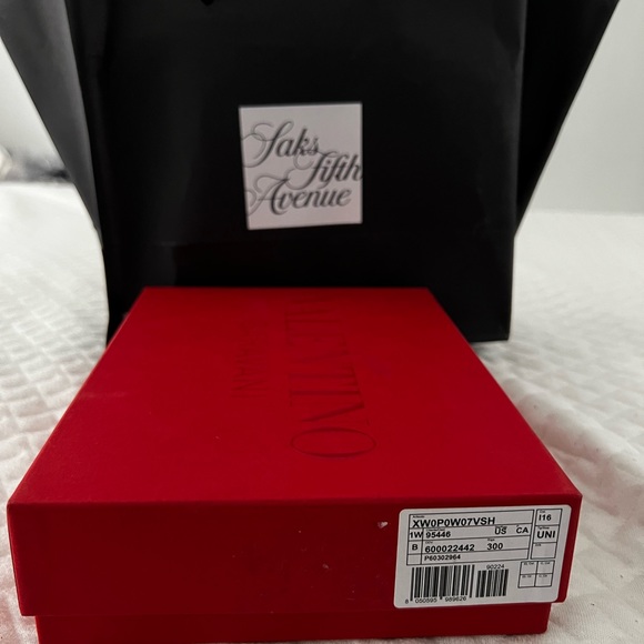 Valentino Garavani - NEW IN BOX Stud-detail leather shoulder bag - Picture 3 of 10